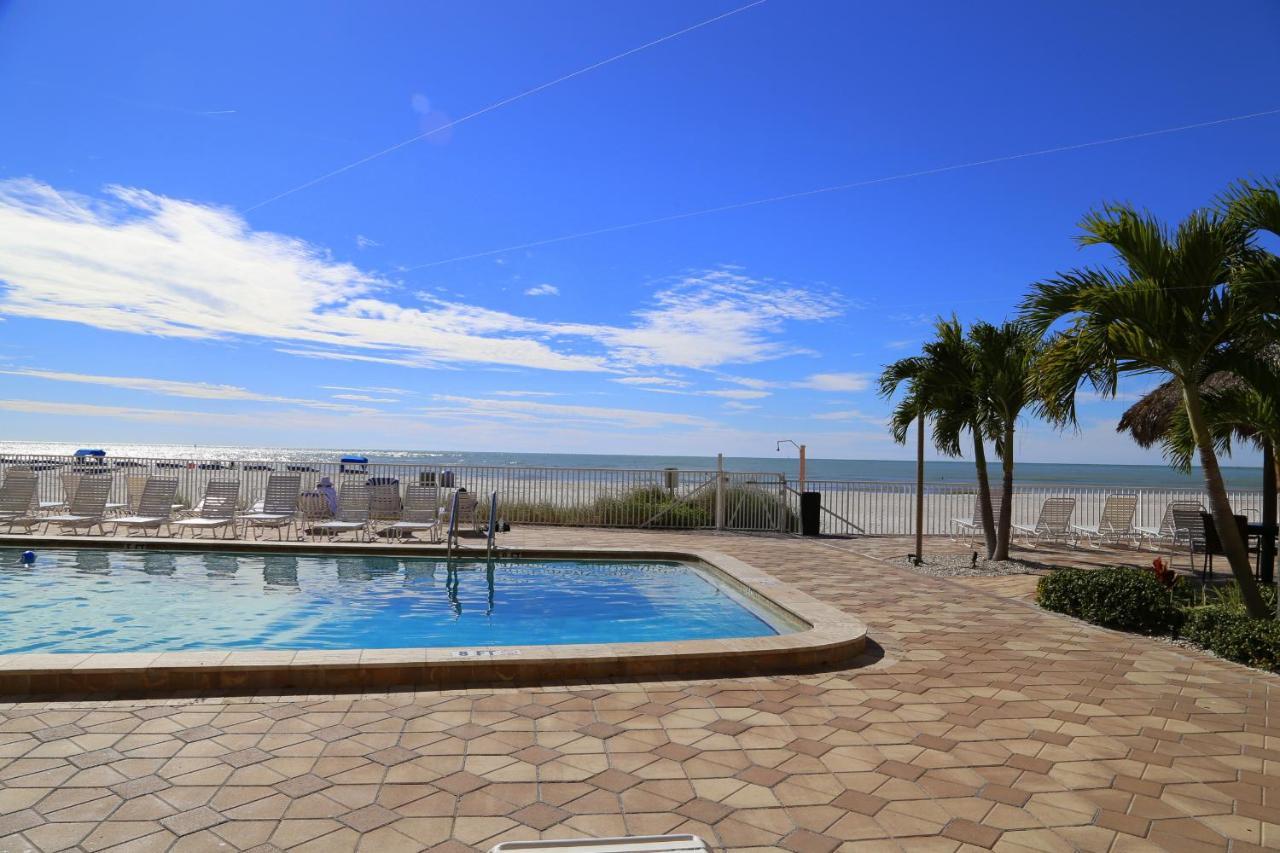 301 Sandy Shores Condos St. Pete Beach Buitenkant foto