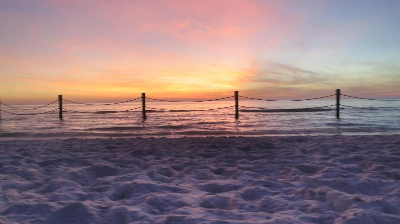 301 Sandy Shores Condos St. Pete Beach Buitenkant foto
