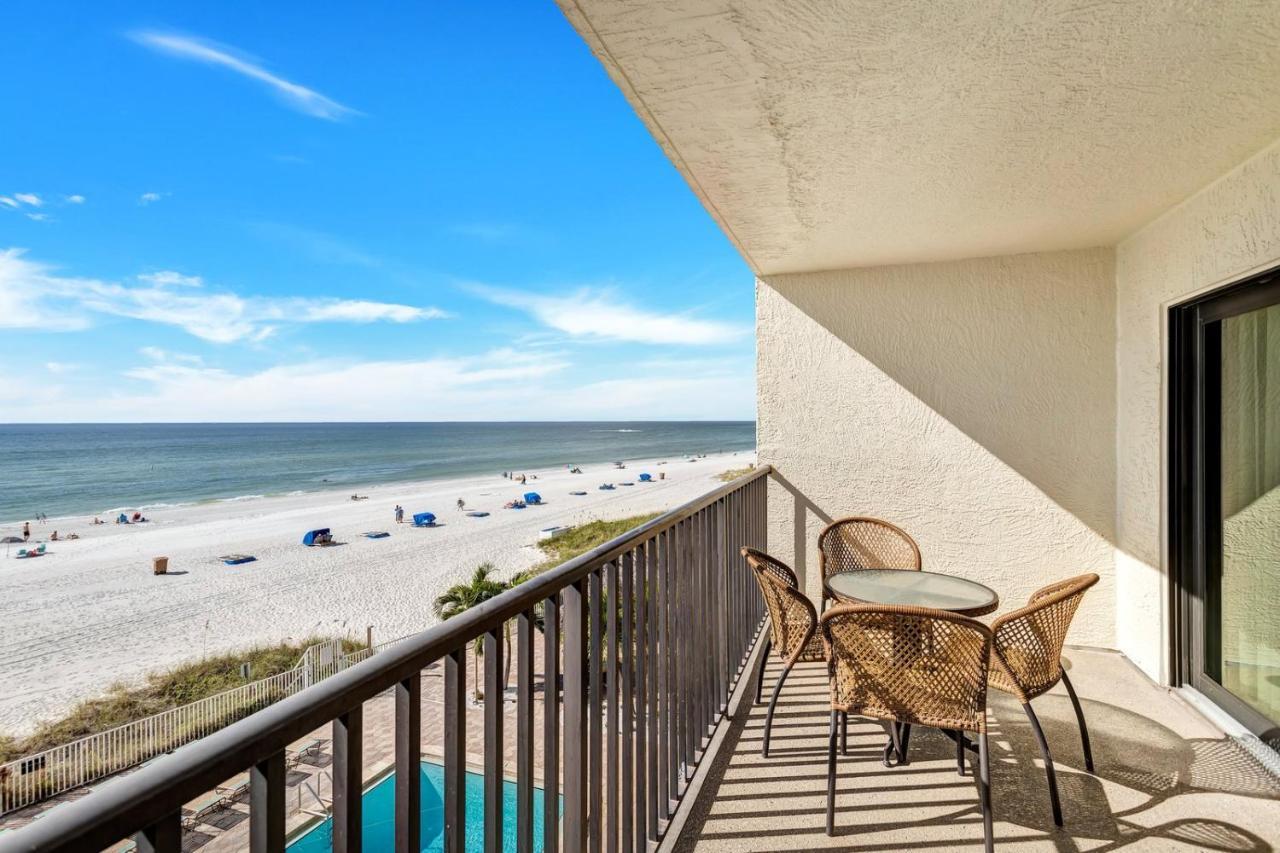 301 Sandy Shores Condos St. Pete Beach Buitenkant foto